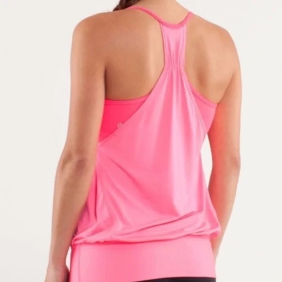 Lululemon tank top! No size dot but it is a 2. - Picture 2 of 6